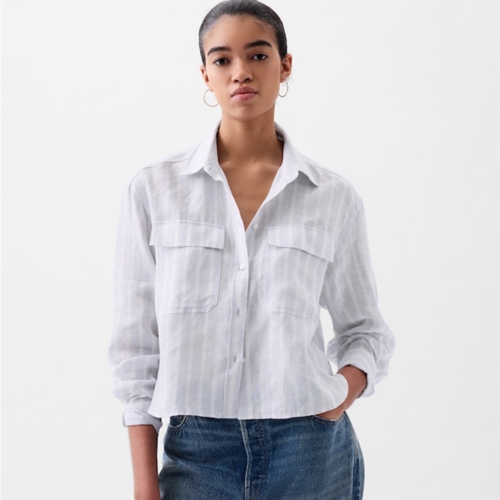 NWT Gap 100% Linen Cropped Shirt in Light Blue and White Stripe - Size Small